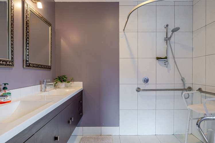 2 Northbrook Court Roslyn_12