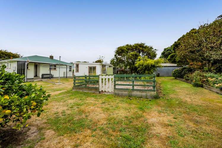 2 Charles Major Place Hawera_17