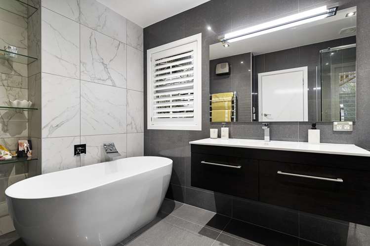 13 Sadgrove Terrace Mount Albert_24