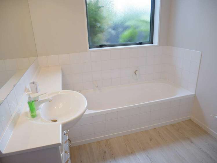 139 Kotuku Crescent Woolston_13