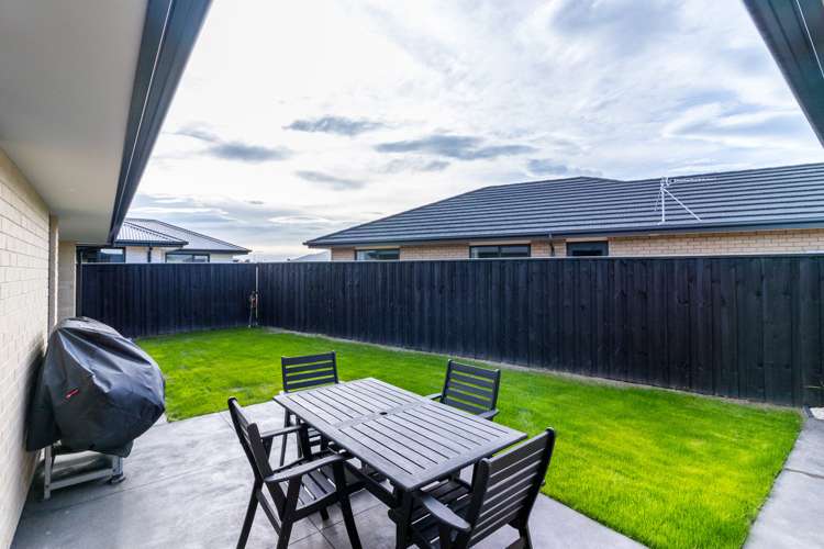 73 Sunline Avenue Lincoln_20