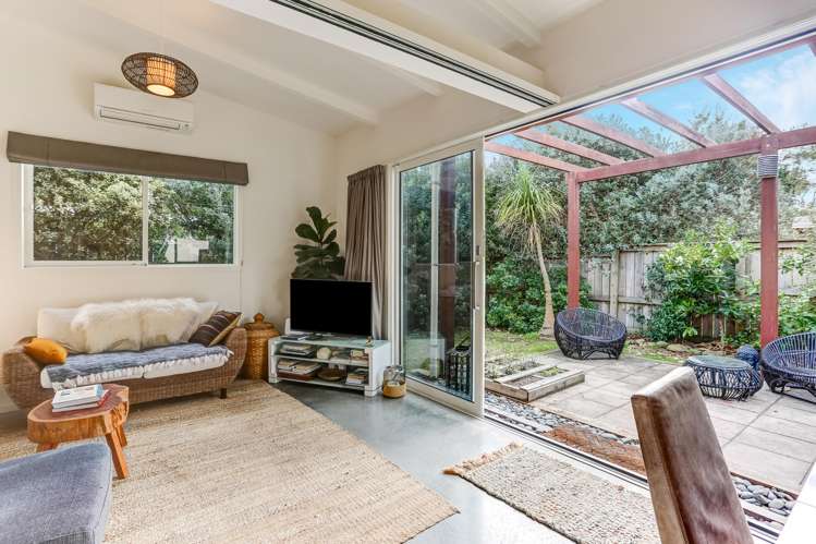 19A Moana Road Okitu_5