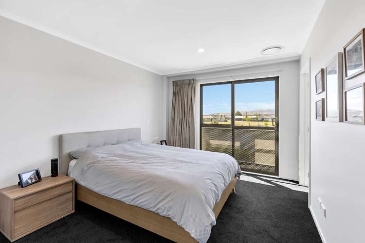 16 Tippet Crescent Wigram_9