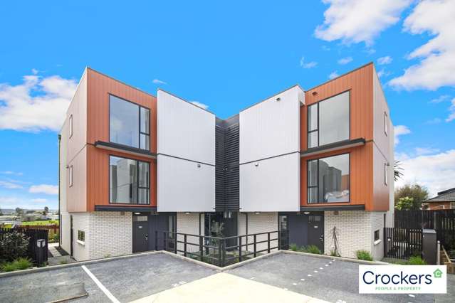 Brand New Apartment at the heart of Te Atatu South