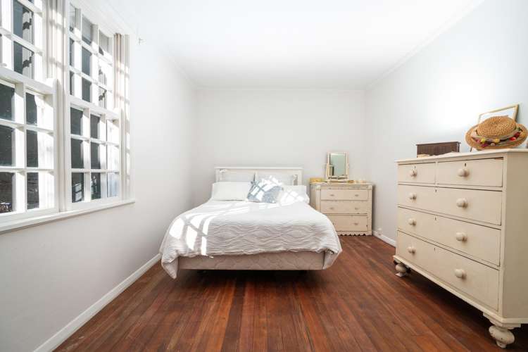 134 Wellington Road Paekakariki_40