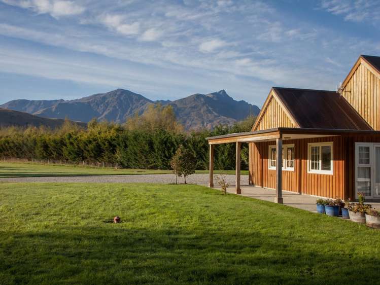 319 Lower Shotover Road Speargrass Flat_2