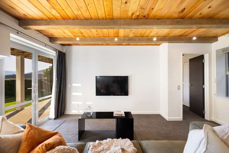 497 Peninsula Road Kelvin Heights_25