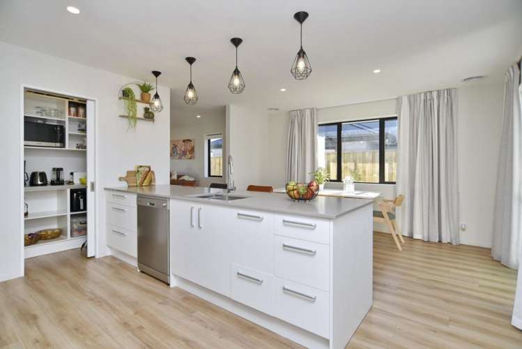 3 Woodford Avenue Woodend_4