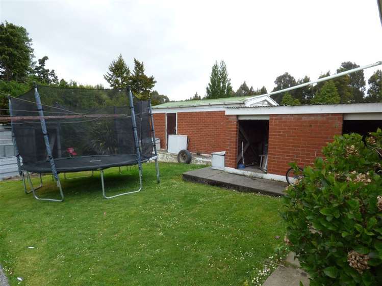 3 Main Road Clinton and Surrounds_2