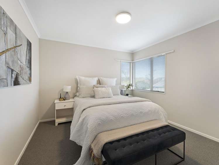 8 Elder Place Massey_8