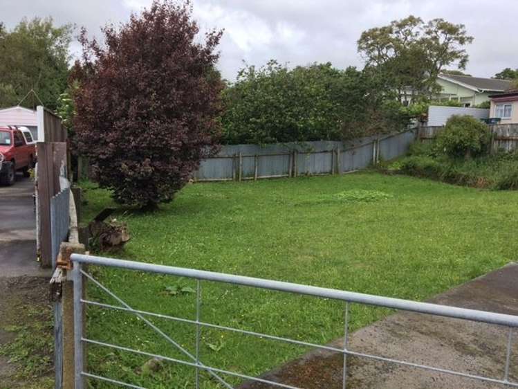 2/56 Waerenga Road_0