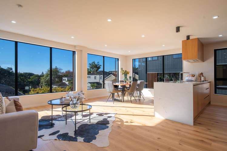 15/403 Beach Road_0