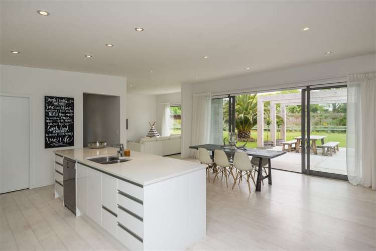 2 Riverside Way Amberley_9