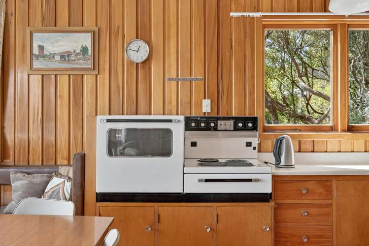 393 Marine Drive Charteris Bay_10