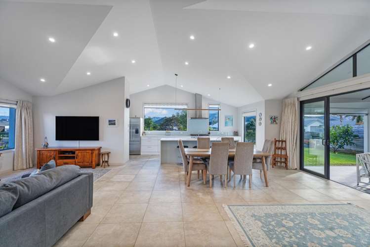 1 Topping Place Whitianga_19