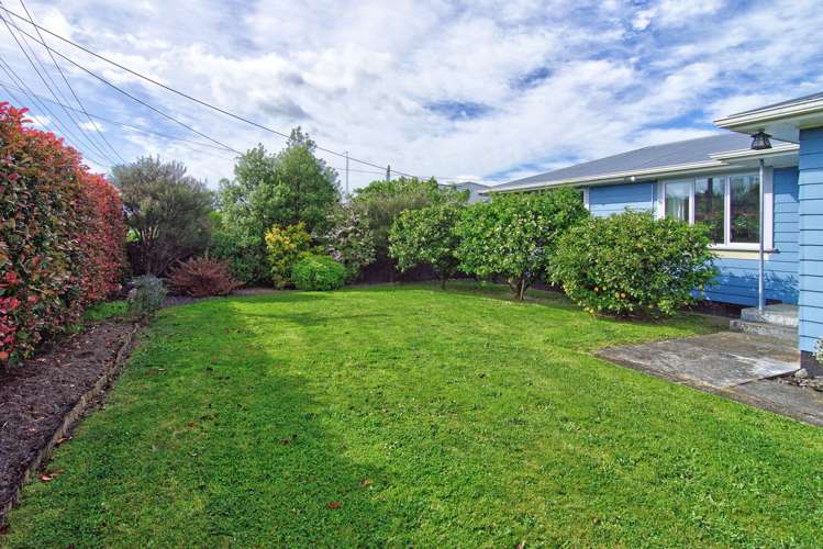 14 William Benton Street Featherston_19