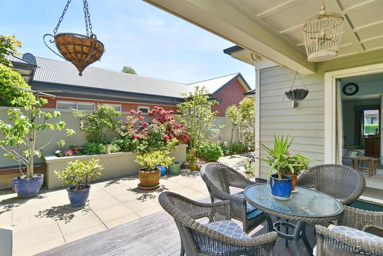 2 Henley Green Northwood_24