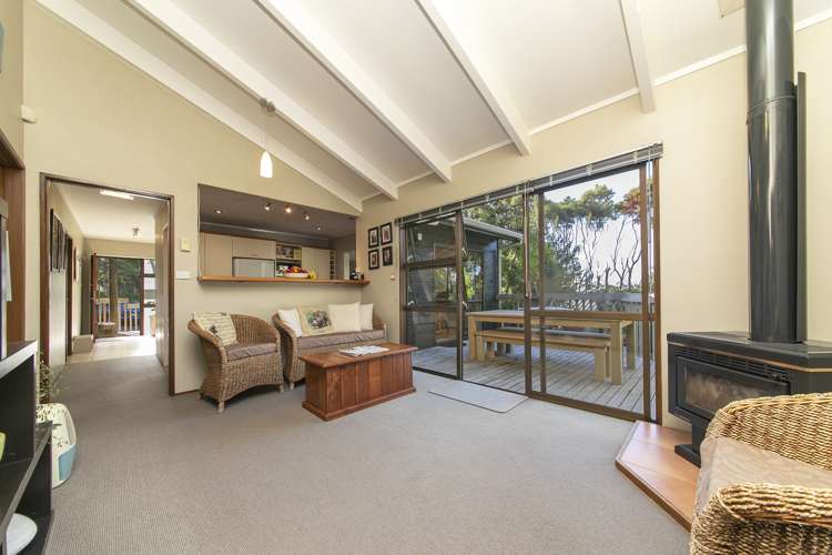 8 Kaurimu Rise Titirangi_7