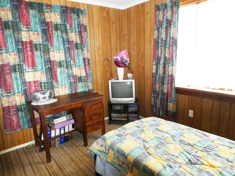 5 Chamberlain Street Waimangaroa_10