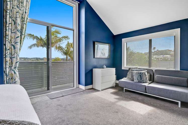 57 Esther Place Red Beach_10