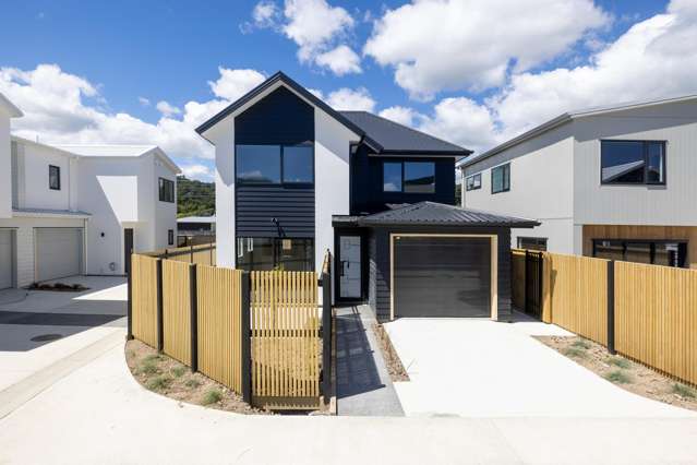 BRAND NEW 4 Bed Home Flexible Living