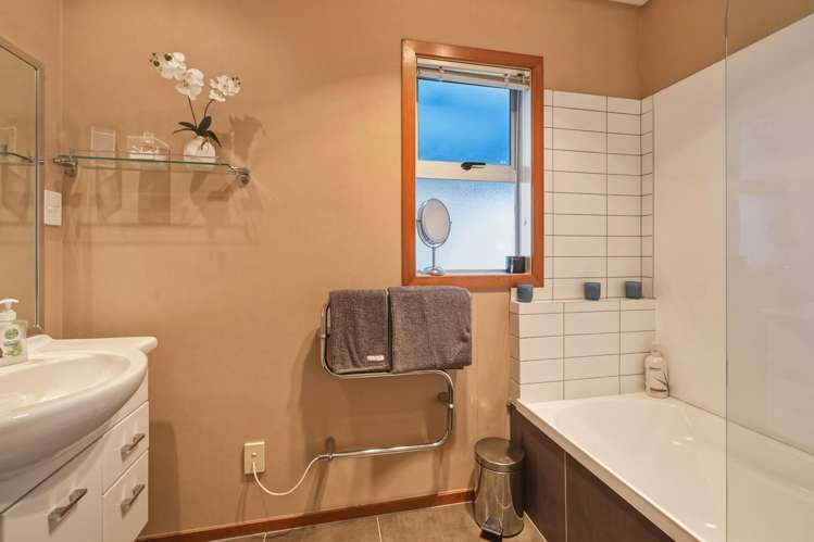 115 Taupō View Road Central_17