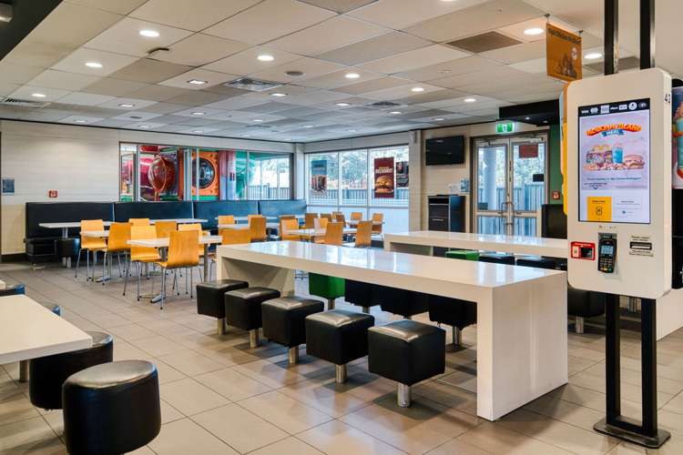 2-18 West Coast Road Glen Eden_7