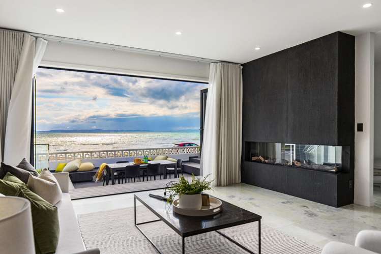 18A The Esplanade Eastern Beach_6