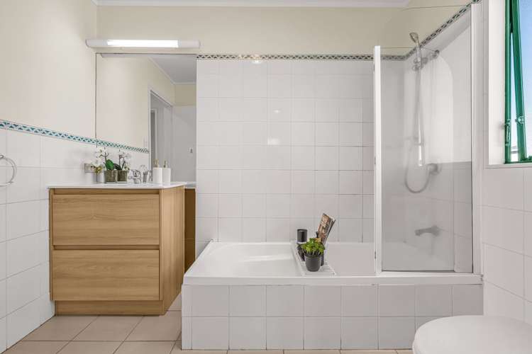 1/54 Dornwell Road Three Kings_15