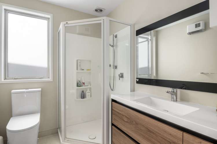 16 Saint Pauls Drive Brookfield_11