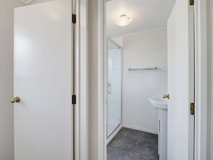 2C Roberts Avenue Aramoho_12