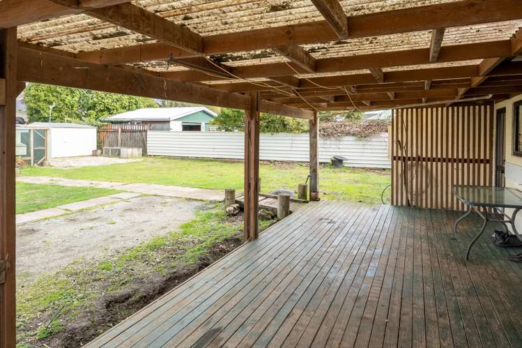 19 Lord Auckland Road Wakefield_21