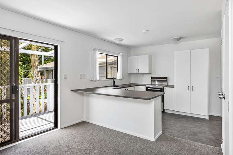 2/63 Rodney Street Wellsford_11