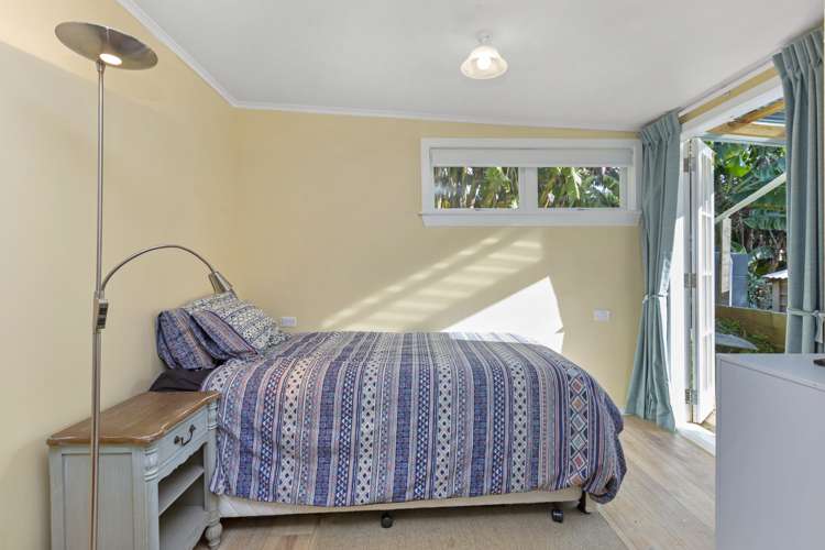 44 Lorenzen Bay Road Raglan_13