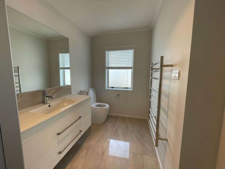 14 Kahuparere Crescent Pyes Pa_6