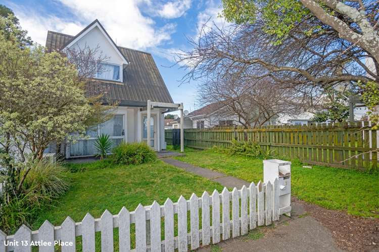 12 and 13 Attlee Place Gisborne_12