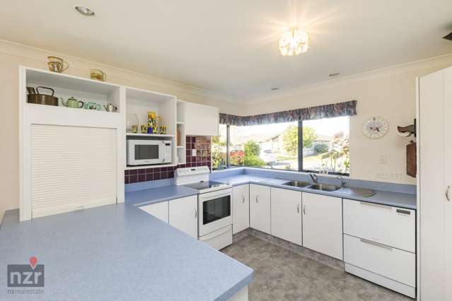 9 Tudor Grove Feilding_1