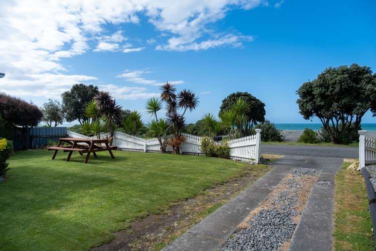 102 Beach Road Haumoana_24