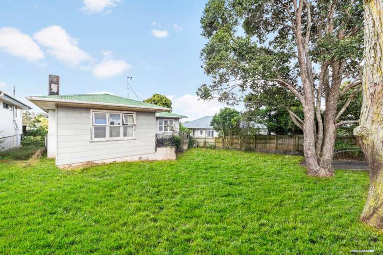 82 West Coast Road Glen Eden_13