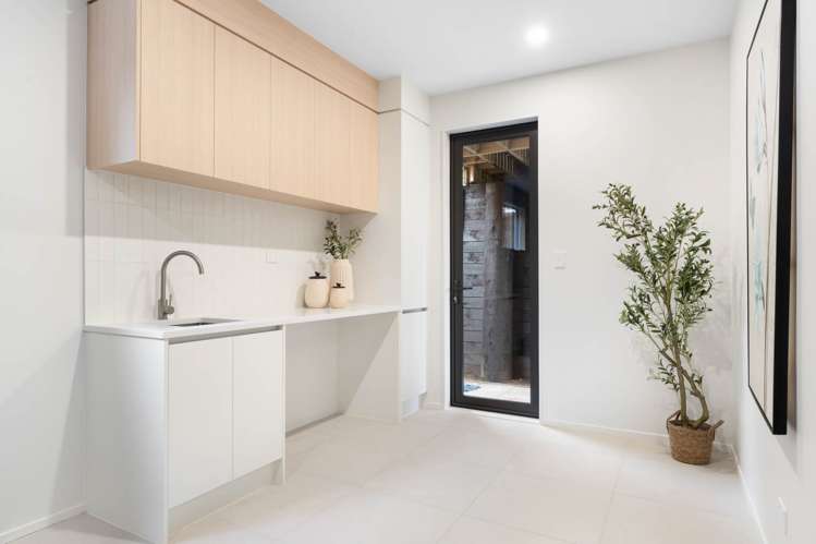 242E West Hoe Heights Orewa_21