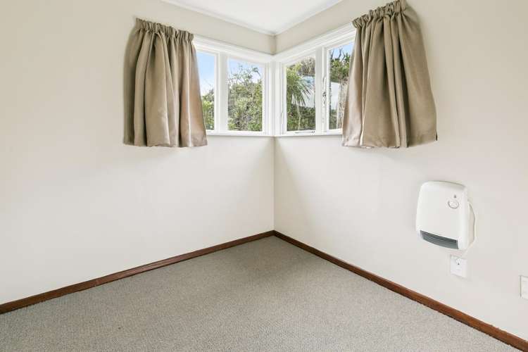 42 Victory Avenue Karori_8