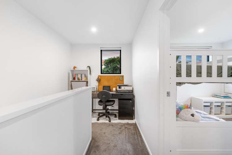 52f Vodanovich Road Te Atatu South_17