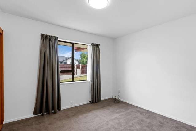 1/25 De Havilland Street Hornby_3