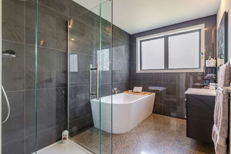 299 Reid Line East Colyton_26