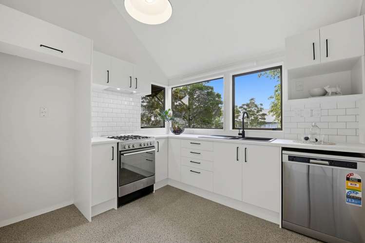 2/1 Aramoana Avenue Devonport_10