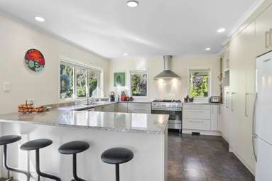 200 Cowling Road_2