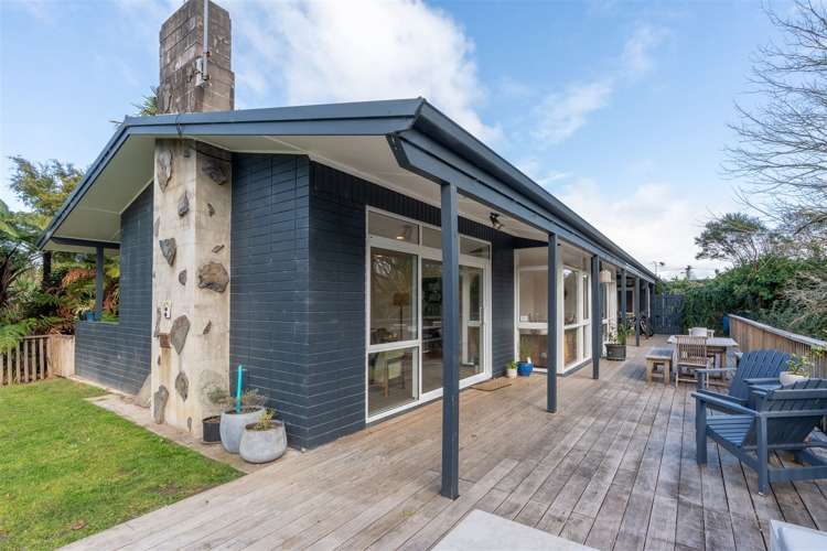 24 Tudor Crescent Chedworth_1