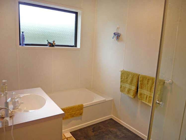 1359 Taieri Mouth Road Taieri Mouth_14