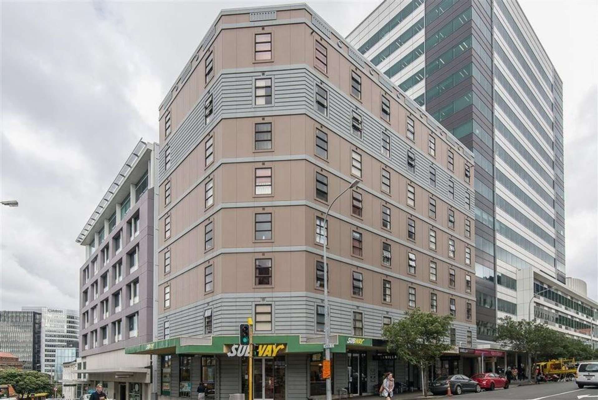 210/5 Aitken Street 1357_0