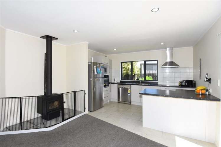 5 Huia Way Featherston_4